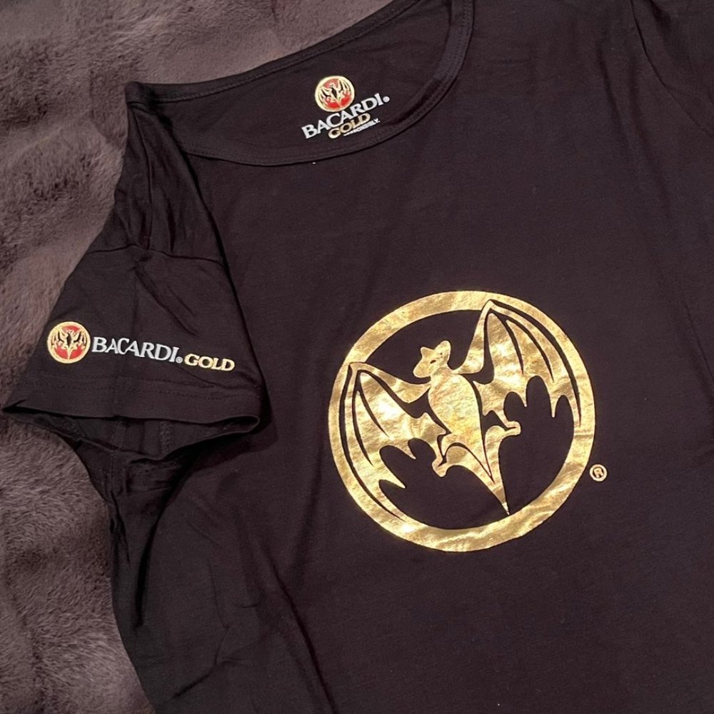 Bacardi Gold Short Sleeve T-Shirt - Bat (Medium) - NWOT - Picture 2 of 5